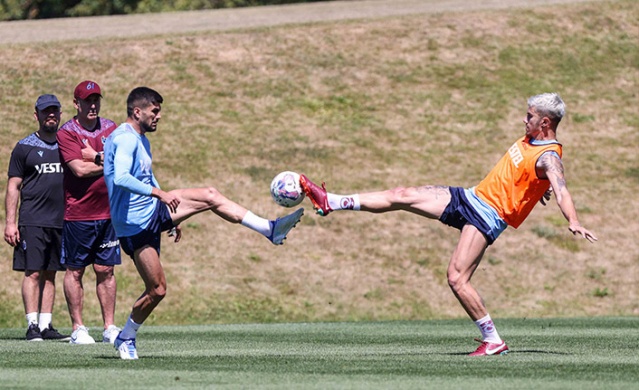 Trabzonspor günü tek antrenmanla tamamladı. Foto Haber 10