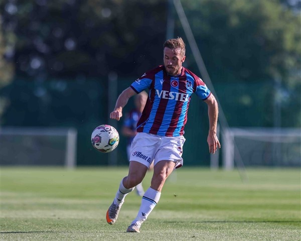 Trabzonspor'un ilk hazırlık maçından kareler. Foto Haber 5