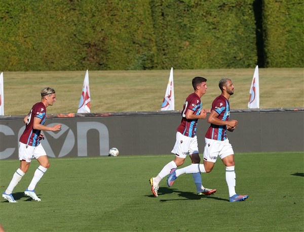 Trabzonspor'un ilk hazırlık maçından kareler. Foto Haber 11