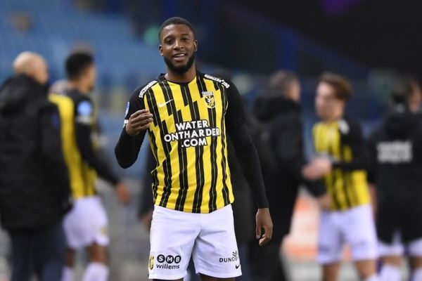 Trabzonspor'a bir Hollandalı daha! Riechedly Bazoer...Video Haber 2