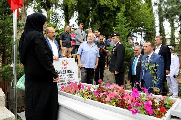 Tüm Türkiye gibi Akçaabat da tek yürek oldu. Foto Haber 3