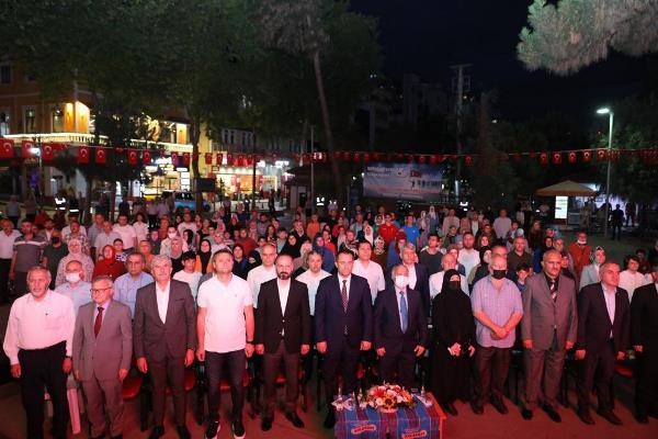 Tüm Türkiye gibi Akçaabat da tek yürek oldu. Foto Haber 6