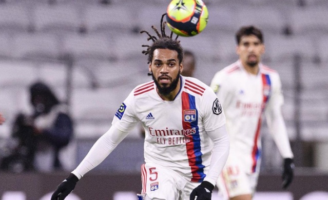 Abdullah Avcı'nın ısrarı sürüyor! Yönetim o mevkiye ağırlık verdi. Foto Haber 12