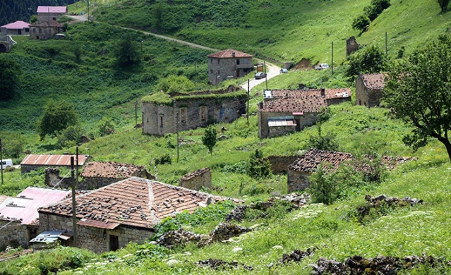 Santa Harabeleri restorasyon çalışmaları bekliyor. Foto Haber 8