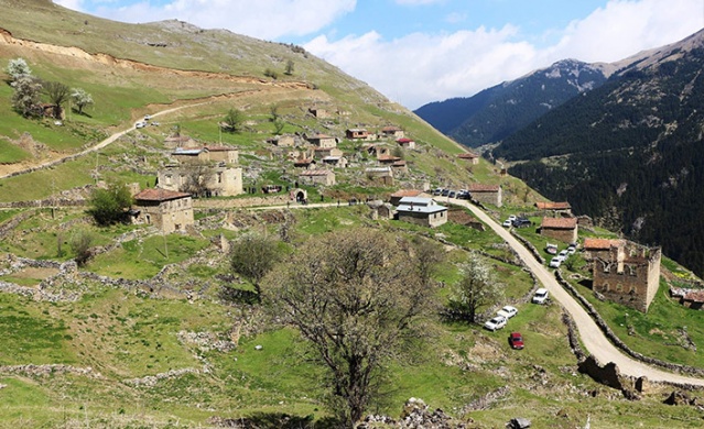Santa Harabeleri restorasyon çalışmaları bekliyor. Foto Haber 9