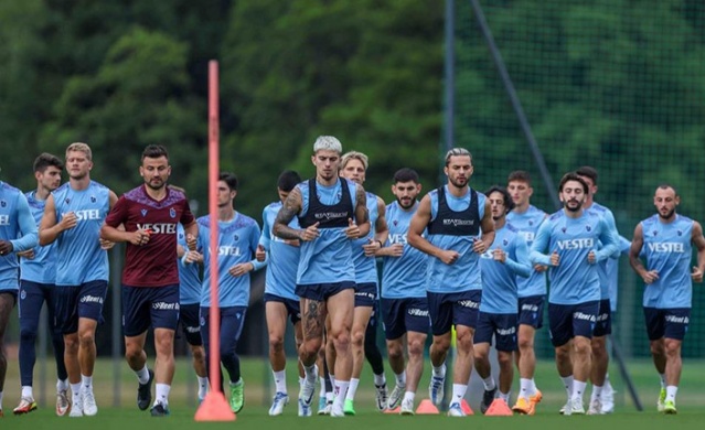 Trabzonspor'da günün transfer dedikoduları. Foto Haber 3