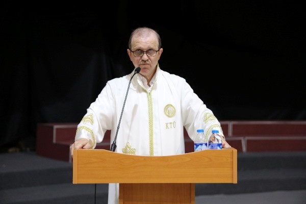 KTÜ Diş Hekimliği Fakültesi'nde Mezuniyet Coşkusu. Foto Haber 4