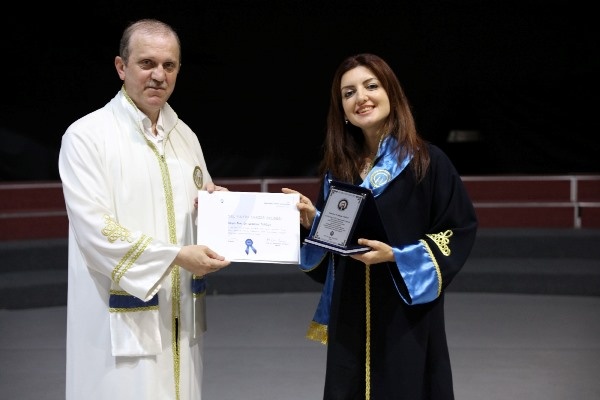 KTÜ Diş Hekimliği Fakültesi'nde Mezuniyet Coşkusu. Foto Haber 18