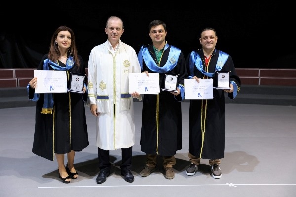 KTÜ Diş Hekimliği Fakültesi'nde Mezuniyet Coşkusu. Foto Haber 21