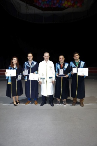 KTÜ Diş Hekimliği Fakültesi'nde Mezuniyet Coşkusu. Foto Haber 12