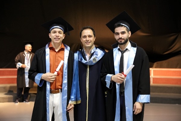 KTÜ Diş Hekimliği Fakültesi'nde Mezuniyet Coşkusu. Foto Haber 26