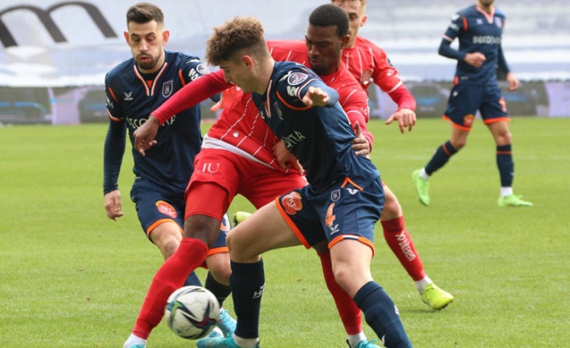 Trabzonspor'un da gündeminde olan Haji Wright’tan 3 yıllık imza 8