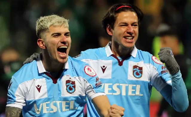 Enis Destan'a çifte talip! 2 ayrı ülkeden Trabzonspor'un kapısını çalacaklar. Foto Haber 3