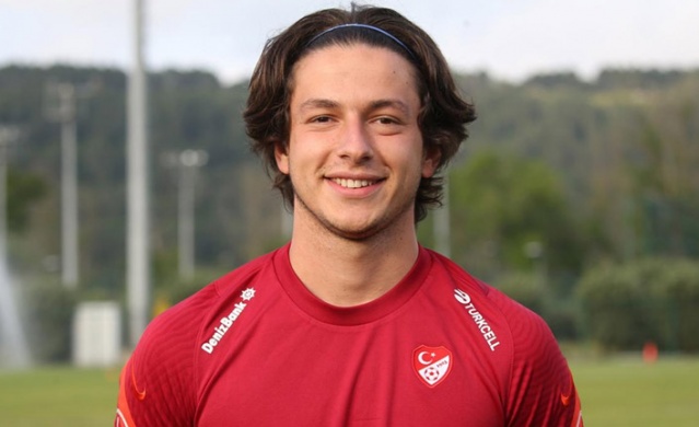 Enis Destan'a çifte talip! 2 ayrı ülkeden Trabzonspor'un kapısını çalacaklar. Foto Haber 5