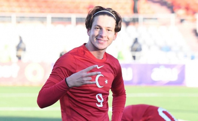 Enis Destan'a çifte talip! 2 ayrı ülkeden Trabzonspor'un kapısını çalacaklar. Foto Haber 7