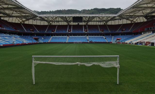 Trabzonspor'un stadyumu yeni sezona hazırlanıyor. Foto Haber 7