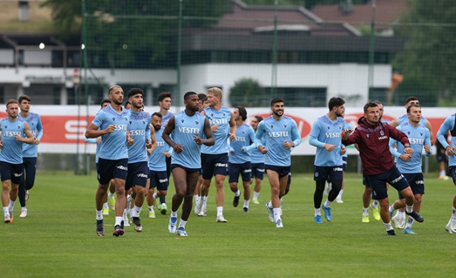 Trabzonspor günü çift antrenman ile tamamladı. Foto Haber 2