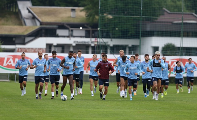 Trabzonspor günü çift antrenman ile tamamladı. Foto Haber 3