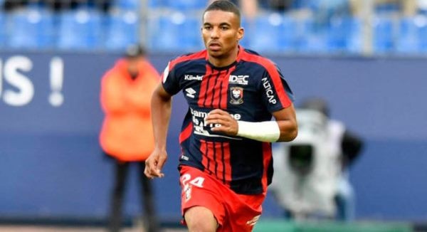 Trabzonspor'da stopere iki aday daha! 3