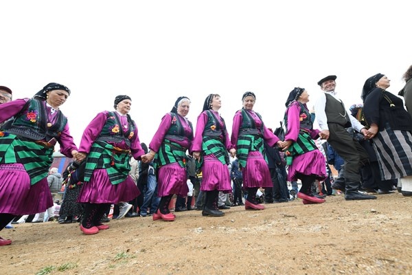 Kadırga Otçu Şenliği renkli görüntülere sahne oldu. Foto Haber 10