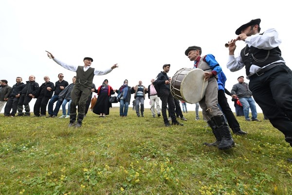 Kadırga Otçu Şenliği renkli görüntülere sahne oldu. Foto Haber 9