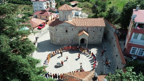 Akçaabat’ta festival kapsamında kültür gezisi yapıldı. Foto Haber 12