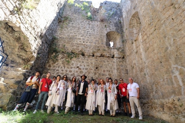 Akçaabat’ta festival kapsamında kültür gezisi yapıldı. Foto Haber 5
