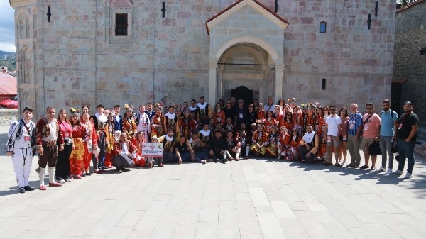 Akçaabat’ta festival kapsamında kültür gezisi yapıldı. Foto Haber 7