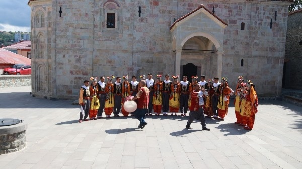 Akçaabat’ta festival kapsamında kültür gezisi yapıldı. Foto Haber 9