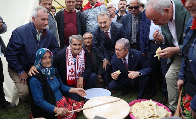 2 asırdır düzenlenen yayla şenliğine Şenol Güneş de katıldı 2