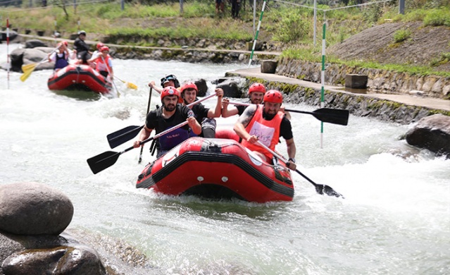 Rize'de ülkeler arası rafting yarışması yapıldı. Foto Haber 9