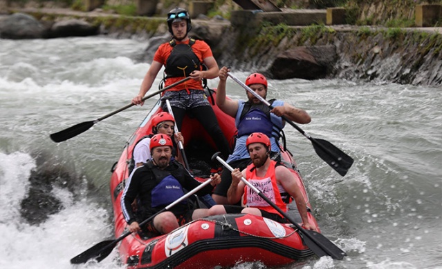 Rize'de ülkeler arası rafting yarışması yapıldı. Foto Haber 2