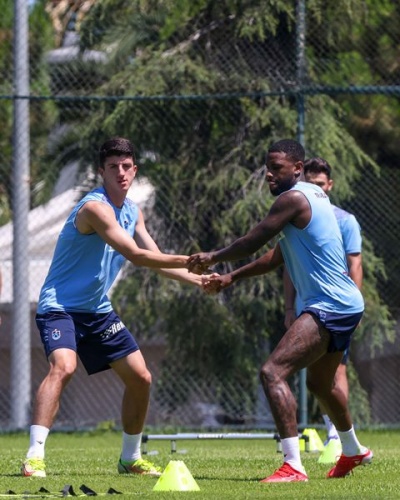 Trabzonspor Süper Kupa Finali'nde karşılaşacağı Sivasspor müsabakasına hazırlanıyor 21