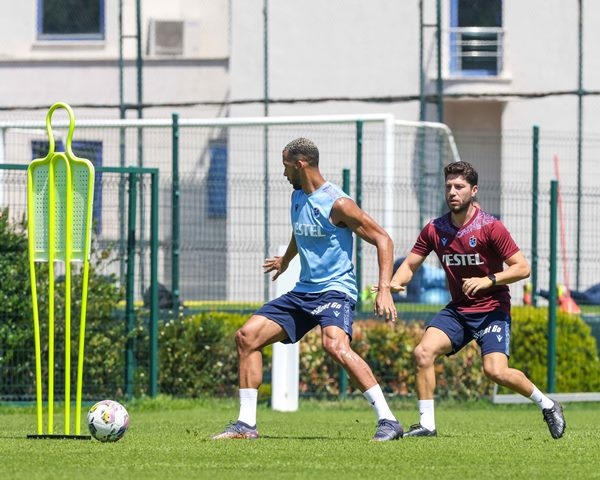 Trabzonspor Süper Kupa Finali'nde karşılaşacağı Sivasspor müsabakasına hazırlanıyor 27