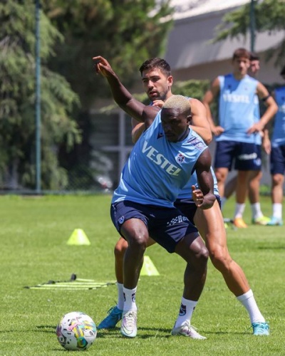 Trabzonspor Süper Kupa Finali'nde karşılaşacağı Sivasspor müsabakasına hazırlanıyor 23