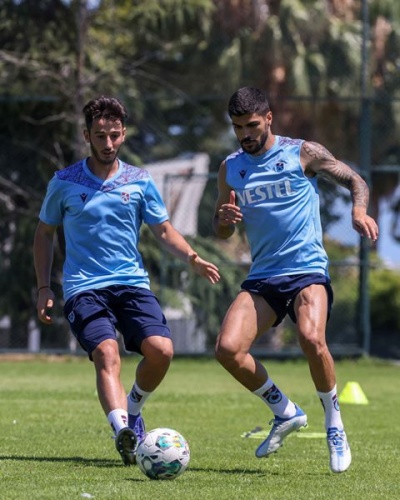 Trabzonspor Süper Kupa Finali'nde karşılaşacağı Sivasspor müsabakasına hazırlanıyor 22