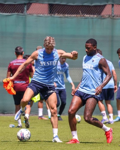 Trabzonspor Süper Kupa Finali'nde karşılaşacağı Sivasspor müsabakasına hazırlanıyor 48