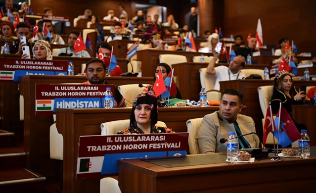Uluslararası horon festivali coşkulu başladı. 28 Temmuz 2022 6