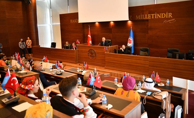 Uluslararası horon festivali coşkulu başladı. 28 Temmuz 2022 10