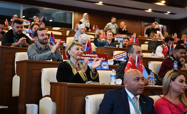 Uluslararası horon festivali coşkulu başladı. 28 Temmuz 2022 8