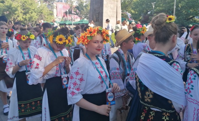 Trabzon'da horon festivali renkli görüntülerle başladı. 15 Eylül 2022 11