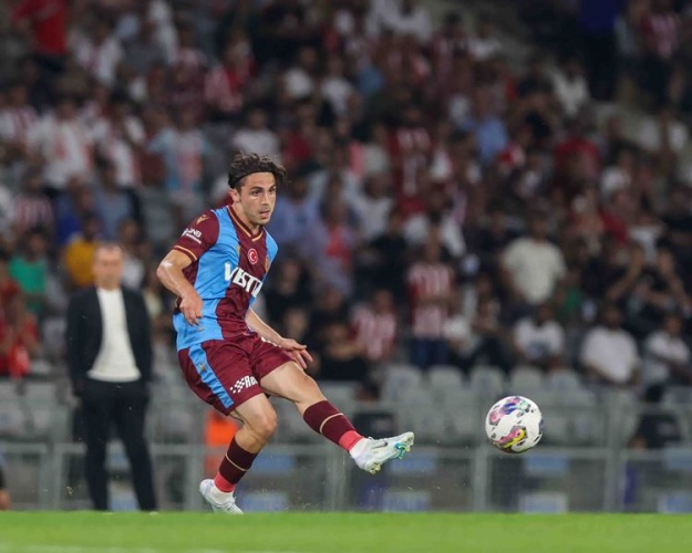 Trabzonspor - Sivasspor maçından kareler. Foto Haber 19