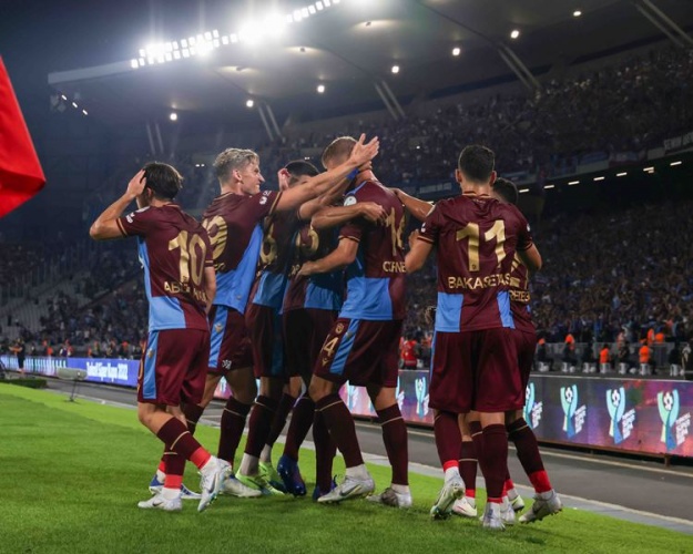 Trabzonspor - Sivasspor maçından kareler. Foto Haber 32