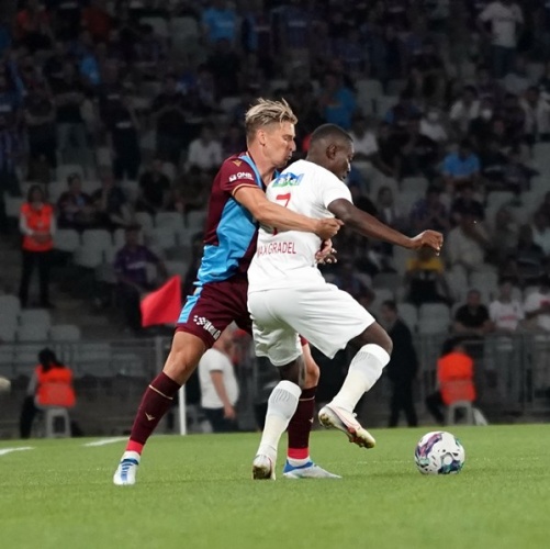 Trabzonspor - Sivasspor maçından kareler. Foto Haber 51