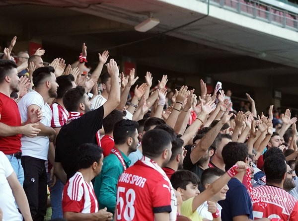 Trabzonspor - Sivasspor maçından kareler. Foto Haber 55