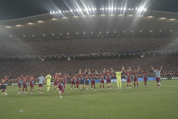 Trabzonspor - Sivasspor maçından kareler. Foto Haber 60