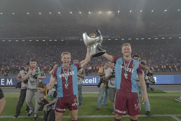 Trabzonspor - Sivasspor maçından kareler. Foto Haber 66