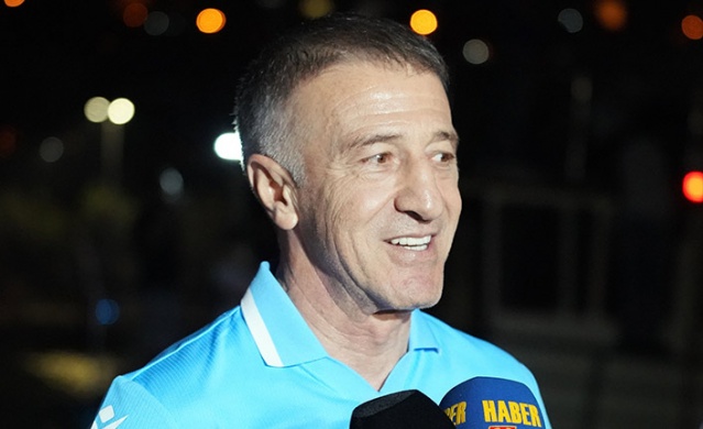 Trabzonsporlu taraftarlardan mükemmel gösteri "Bir meşale de sen yak" Foto Haber 6