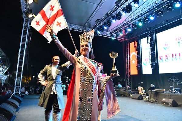 Trabzon'da Horon Festivali sona erdi. Foto Galeri 5