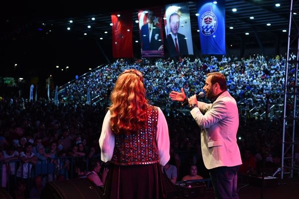 Trabzon'da Horon Festivali sona erdi. Foto Galeri 8